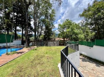 Casa en condominio · 700m² · 5 Recámaras · 5 Estacionamientos · Casa en Renta, Dentro de Club de Golf Avàndaro.