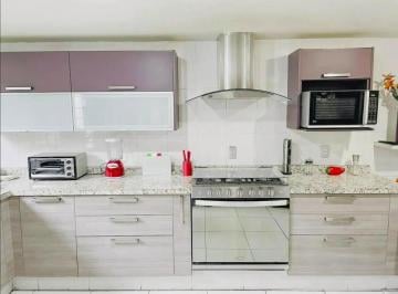 Casa de 5 habitaciones, Huixquilucan · Casa en Venta en Huixquilucan, en La Calle" Parque de Cádiz " - Colonia "Parques de La Herradura",.