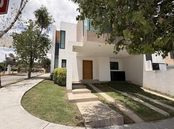 Casa · 170m² · 3 Recámaras · Casa en Venta | Lomas del Refugio