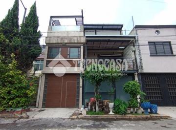 Foto · Casa - Venta