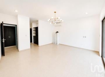 Casa · 350m² · 3 Recámaras · 1 Estacionamiento · Renta Casa en Villa Magna Cancún