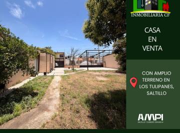 Casa de 2 habitaciones, Saltillo · Casa con Amplio Terreno de 560 m² en Tulipanes, Saltillo