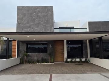 Casa de 4 habitaciones, Corregidora · Promoción Bonita Casa/cañadas del Arroyo