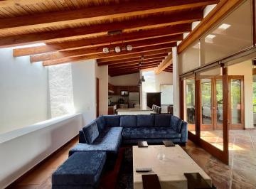 Casa en condominio · 300m² · 3 Recámaras · 2 Estacionamientos · Villa en Renta Amueblada, Dentro del Club de Golf Avàndaro.