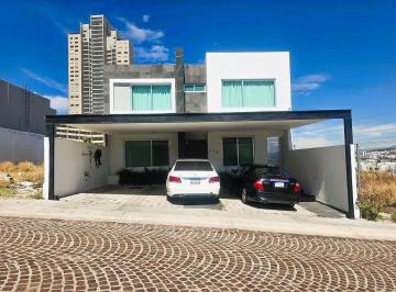 Casa de 3 habitaciones, Querétaro · Casa en Venta en Fracc. Cumbres del Lago Juriquilla, Queretaro