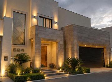 Casa de 3 habitaciones, Monterrey · Residencia en Renta en Privada La Joya