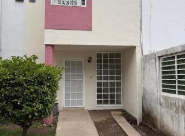 Casa · 67m² · 2 Recámaras · 1 Estacionamiento · Casa en Venta Misión del Valle
