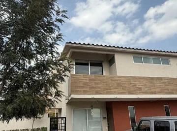 Casa de 3 habitaciones, Atizapán de Zaragoza · Casa en Venta en Residencial Colina Homes, Zona Esmeralda