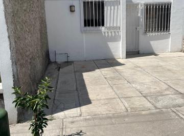 Casa en condominio de 2 habitaciones, San Pedro Tlaquepaque · Busco Comprador de Casa de 2 Recámaras