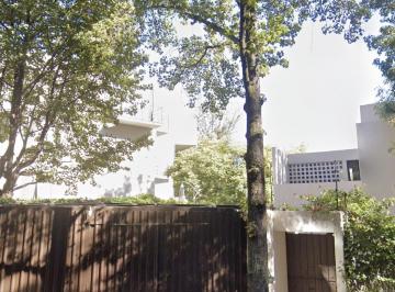 Casa de 5 habitaciones, Miguel Hidalgo · Casa en Venta en Bosque de Las Lomas | Bosque de Caobas Cerca del Bosque de Chapultepec y Av Reforma