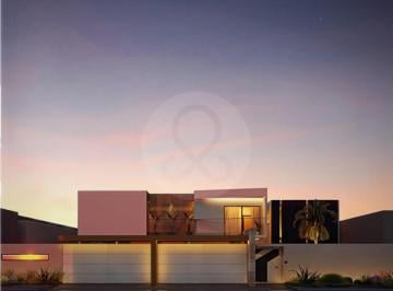 Casa · 1190m² · 4 Recámaras · 6 Estacionamientos · Casa en Venta en Balcones de Juriquilla