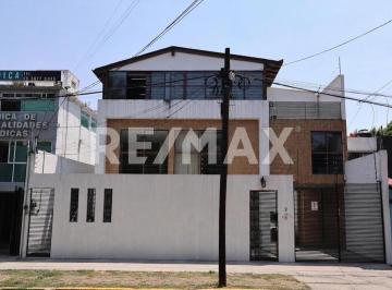 Casa uso de suelo · 422m² · 8 Estacionamientos · Excelente Ubicación, Propiedad Comercial Privada en Uno de Los Mejores Circuitos de Satélite, Estaci