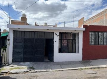 Casa de 2 habitaciones, Aguascalientes · Casa en Venta – Fracc. Las Cumbres, Aguascalientes