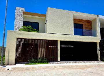 Casa de 4 habitaciones, Medellín · Casa Moderna en Venta Fraccionamiento Las Palmas