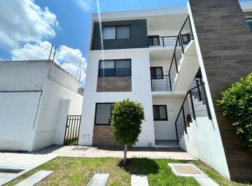 Departamento de 2 habitaciones, El Marqués · Departamento en Renta en Planta Baja en Esquina en Zire con Amenidades