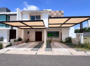 Casa en condominio de 3 habitaciones, Querétaro · Casa de Autor en La Vista Residencial, Amplios Espacios, 3 Recamaras a 5 Min de Paseo Queretaro