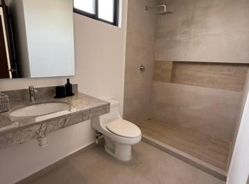 Casa Venta 200m² de 2 habitaciones · Casa en Ciudad Caucel