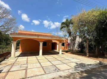 Casa · 363m² · 3 Recámaras · 4 Estacionamientos · Casa en Venta en La Ceiba en Mérida Yucatán.