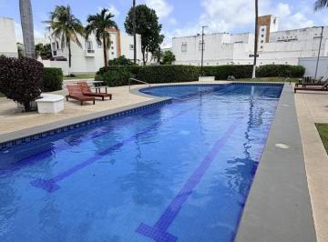 Casa · 213m² · 3 Recámaras · 3 Estacionamientos · Casa en Venta en Privada Quinta Madeira con Alberca y Seguridad Frente a La Gran Plaza