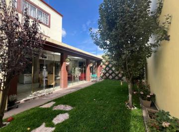 Casa · 410m² · 4 Recámaras · 4 Estacionamientos · Casa en Venta, Fracc. Tizatlalli, Metepec
