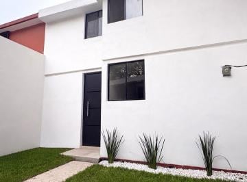 Casa de 4 habitaciones, Jiutepec · Casa Remodelada en Civac, Jiutepec
