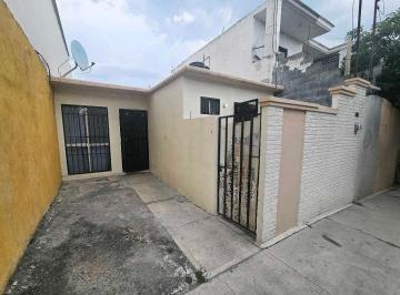 Casa · 64m² · 2 Recámaras · 1 Estacionamiento · Casa de un Piso en Los Encinos Apodaca.