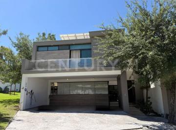 Casa · 424m² · 3 Recámaras · 3 Estacionamientos · Casa en Venta Encinos del Vergel Monterrey