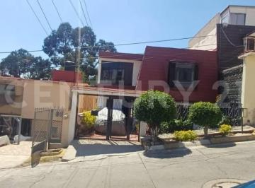 Casa · 180m² · 3 Recámaras · 1 Estacionamiento · Casa en Venta en Fracc. Capistrano, Atizapán, Mex.
