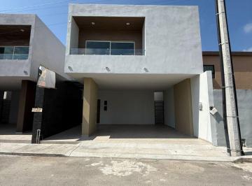 Casa de 3 habitaciones, Victoria · Casa en Venta, Alta Sierra