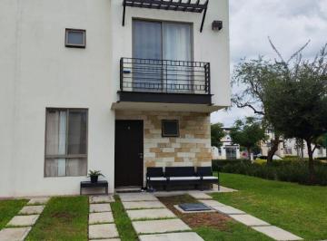 Casa de 3 habitaciones, León · Casa en Venta Zona Sur - Blvd Aeropuerto, Alba Residencial, León, Gto