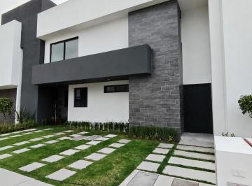 Casa en condominio · 164m² · 3 Recámaras · 3 Estacionamientos · Casa en Condominio en Venta en Metepec Fácil Salida a Cdmx