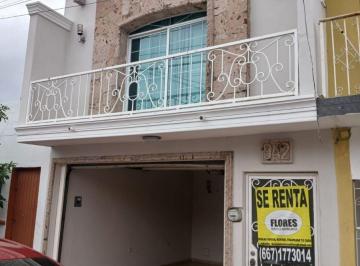 Casa de 3 habitaciones, Culiacán · Se Renta Casa en Culiacan en Colonia Guadalupe a Una Cuada del Blvd Zapata
