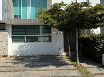 Casa en condominio de 3 habitaciones, Tlajomulco de Zúñiga · Casa en Renta Dentro de Casa Fuerte