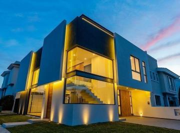 5cfc161c9d66d8aba3acf814f787bd75803bf69dd59805c4259fd2b878b6048c · Casa en Venta en Jardín Real