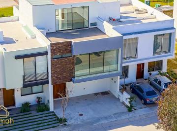 Casa en condominio de 4 habitaciones, Zapopan · Casa de 4 Recamaras Valle Imperial Coto Galo Zapopan Norte