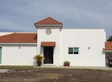 Casa de 3 habitaciones, Mazatlán · Casa en Venta en Marina El Cid