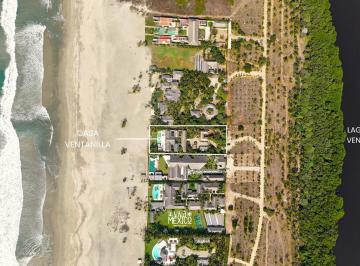 Casa · 3500m² · 6 Recámaras · 1 Estacionamiento · Casa a Pie de Playa en Puerto Escondido, Oaxaca - Propiedad de Lujo