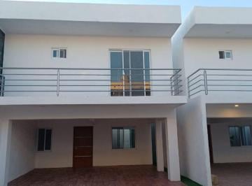 Casa de 3 habitaciones, Zapopan · Casa Nueva en Renta en El Triángulo