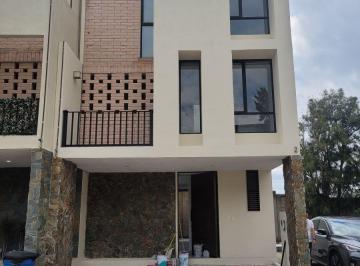 Casa en condominio en Renta de 3 habitaciones · Casa en Renta en Juriquilla