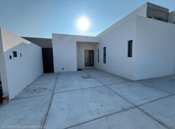 Casa · 115m² · 2 Recámaras · 2 Estacionamientos · Casa en Lomas de La Rioja