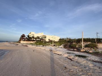 Terreno / Lote · 200m² · Terreno en Venta Frente Al Mar en San Benito | 5 m Lineales |