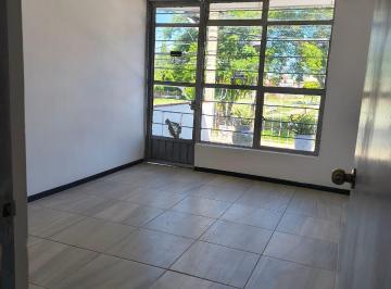 Casa de 4 habitaciones, Puebla · Casa Frente a Parque