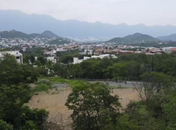 Terreno / Lote · 862m² · Terreno Plano en Venta en Hacienda Los Encinos Al Sur de Monterrey