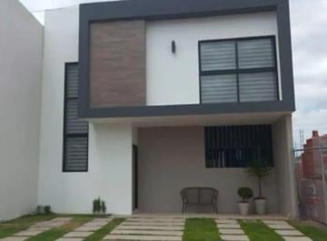 Casa de 3 habitaciones, Corregidora · Hermosa Casa en Hacienda Carlota