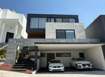 Casa de 4 habitaciones, Monterrey · Casa Renta Laderas Caranday
