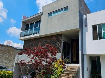 Departamento de 1 habitación, Zapopan · Amueblado, Estudio Von Vestidor y Baño Propio, Servicios Incluidos, Comparte Cocina