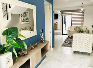 Casa · 150m² · 4 Recámaras · 2 Estacionamientos · Casa en El Mirador con Recámara en Planta Baja (4 Recámaras)