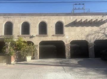 1 · Edificio Comercial Sobre Paseo Los Leon, en Venta