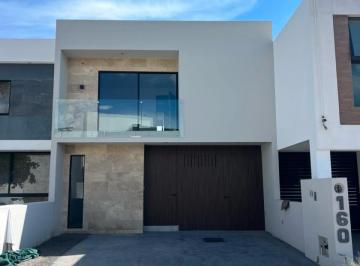 Casa · 179m² · 4 Recámaras · 2 Estacionamientos · Casa - El Mayorazgo