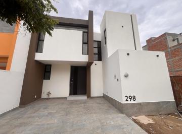 Casa · 208m² · 3 Recámaras · 2 Estacionamientos · Casa en Venta Mayorca León Guanajuato